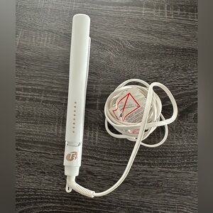 T3 White Ceramic Hair Straightener with Swivel Cord